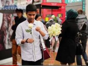 مسلمات بريطانيا يدافعن عن الرسول الكريم