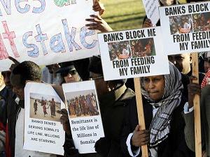 Minn. Bank Shuts Muslims’ Accounts